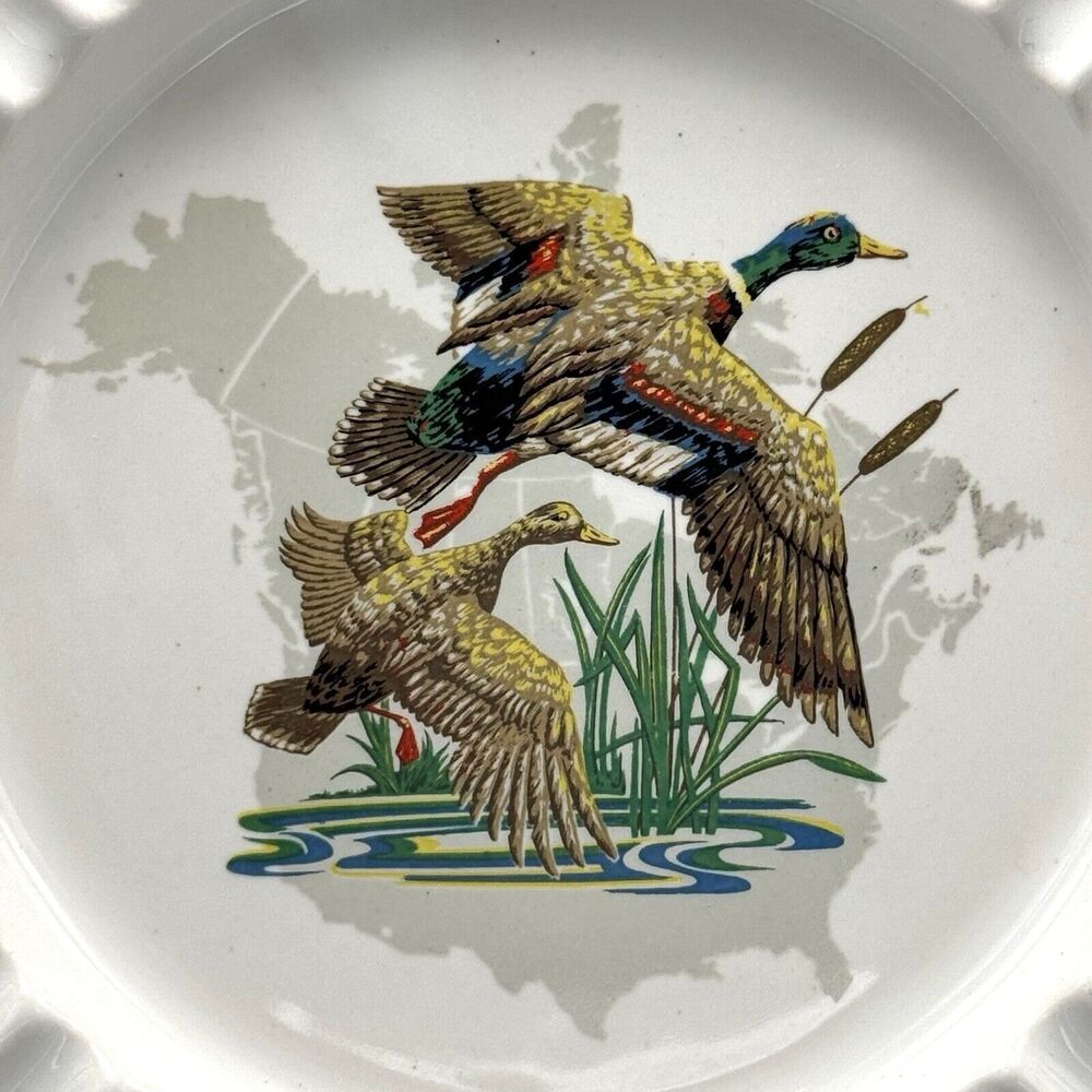 Vtg Finlandia Vodka Cigar Cigarette Ashtray Advertising Ducks In Flight Map 70s